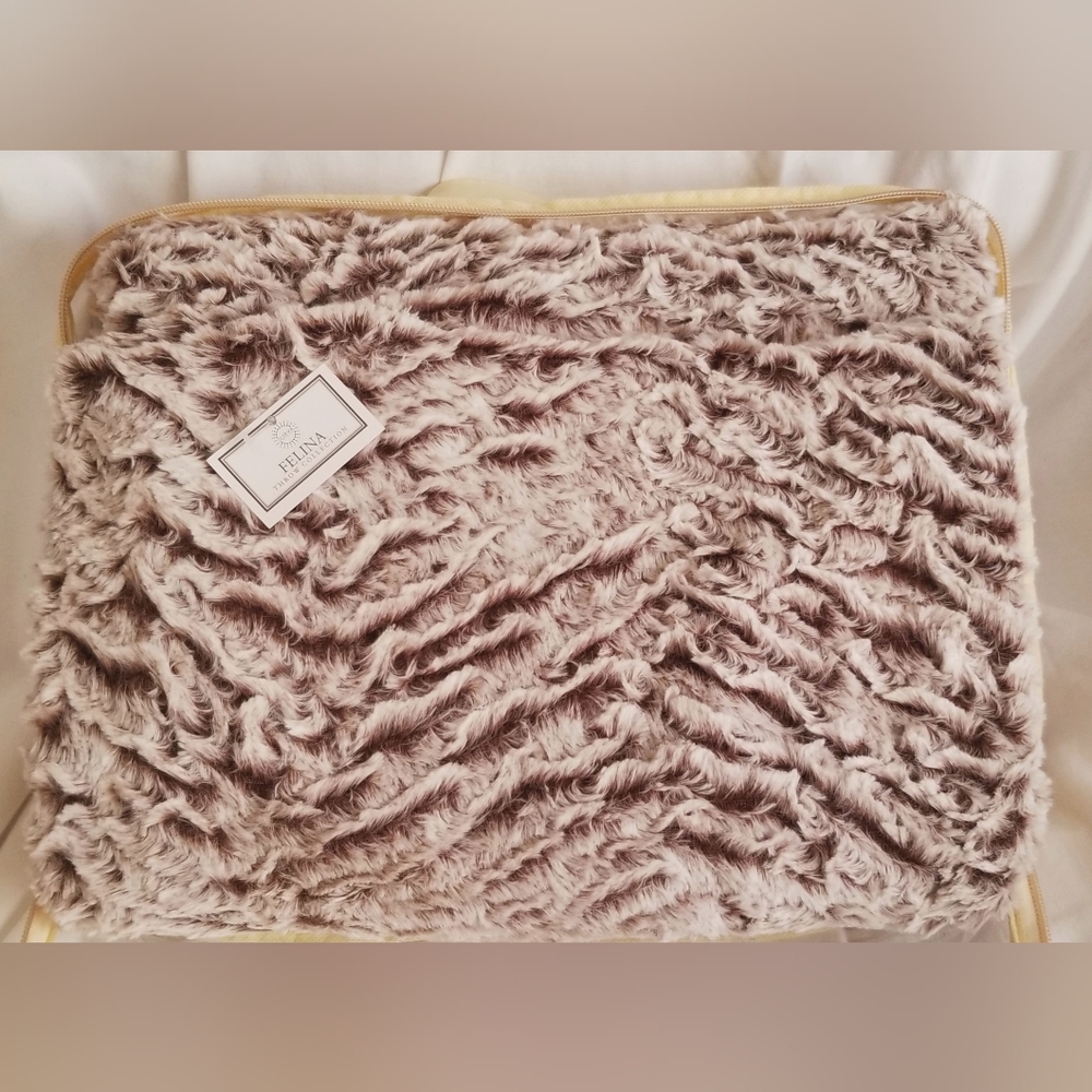 ANIMAL PRINT FELINA FAUX FUR LUXURY THROW - 50" X 70" - BRAND NEW!! - Picture 4 of 6